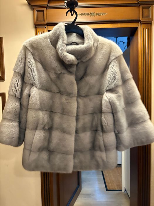 Vând blana de vizon