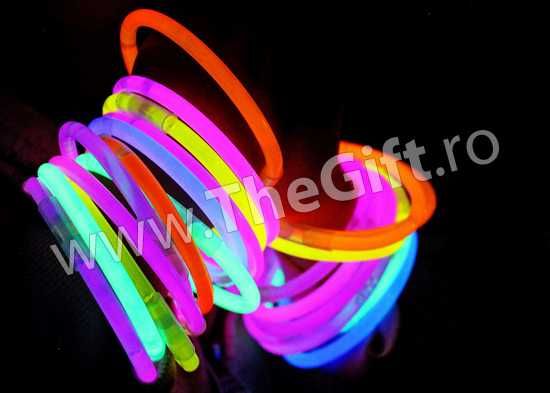 Set 100 bratari luminoase fluorescente multicolore