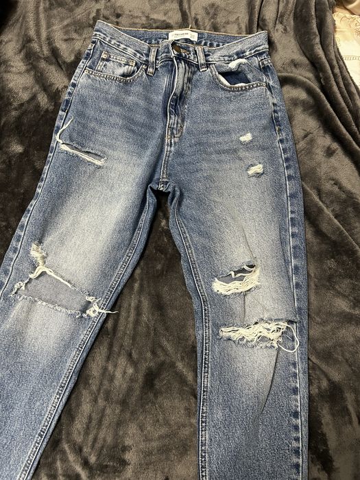 Чисто нови дънки Pull & Bear накъсани