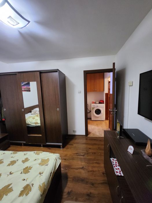 Vand apartament 2 camere, zona centru, decomandant 57mp2