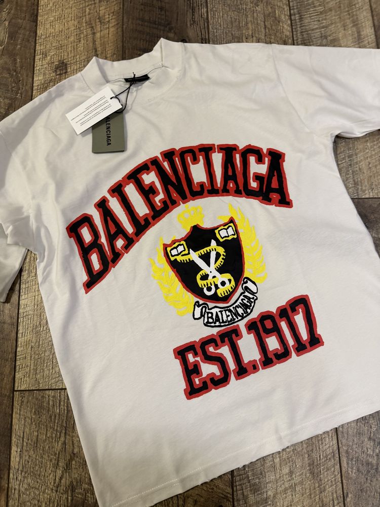 Тениска Balenciaga unisex