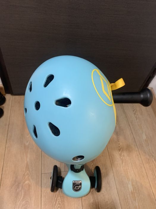 Trotineta Scoot and Ride 2 in 1, plus casca