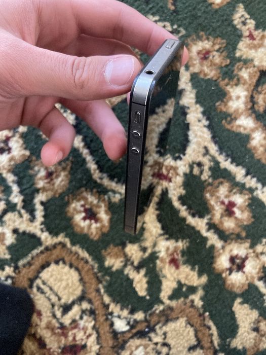 Iphone 4s в идеальном состоянии торг есть