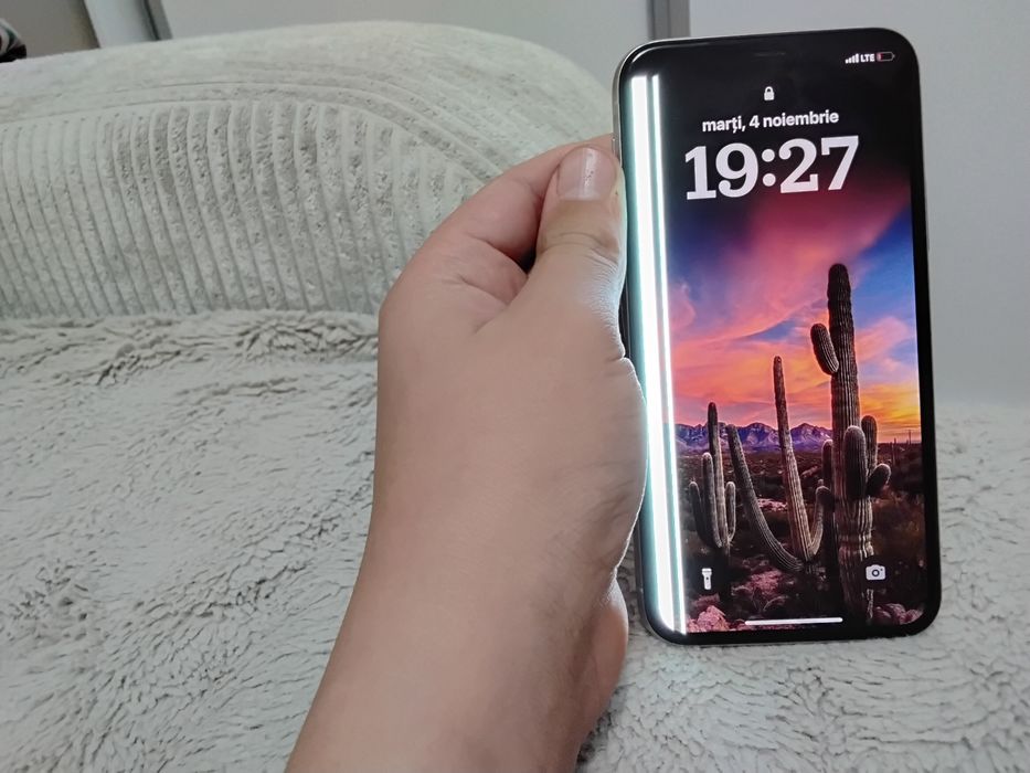 Iphone11 trebuie schimbat displayul
