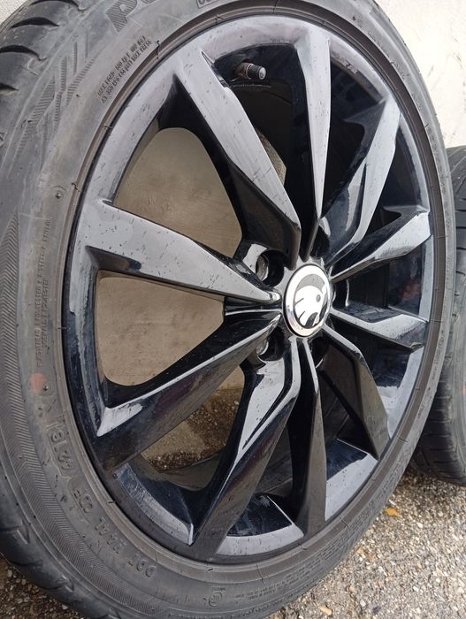 Jante Skoda rapid pe 17 .