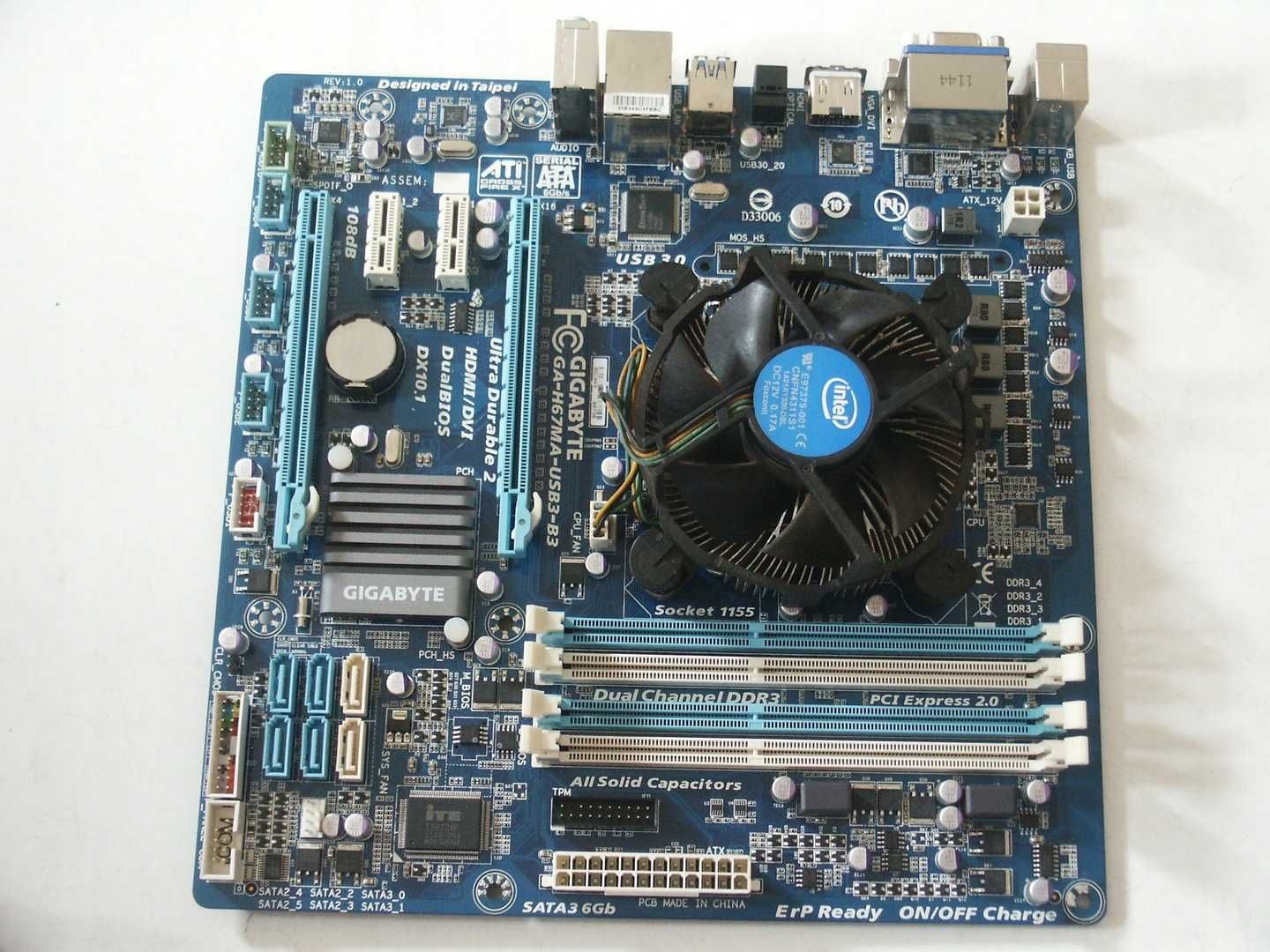 продавам дъно GIGABYTE GA-H67MA-USB3-B3