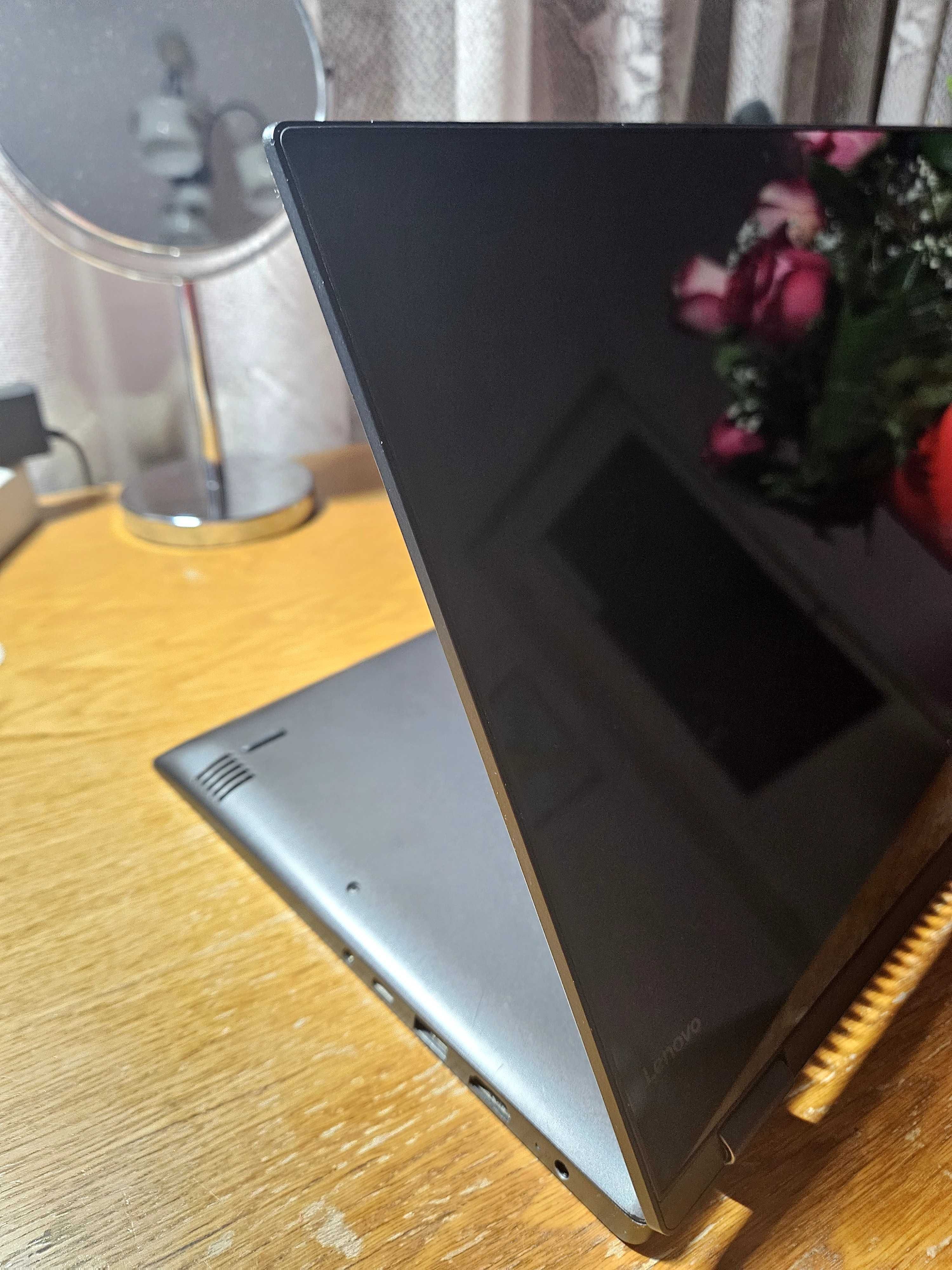 Laptop Lenovo Yoga 520-141KB