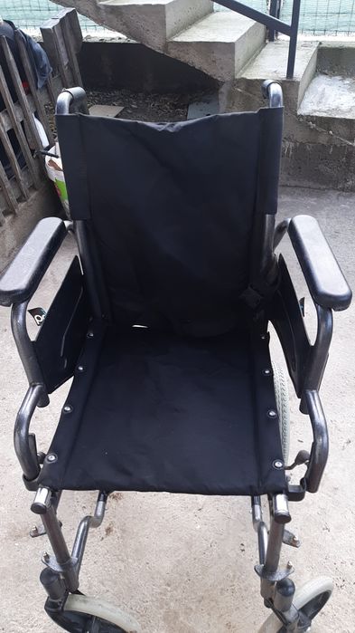 Scaun cu rotile 130kg maxim