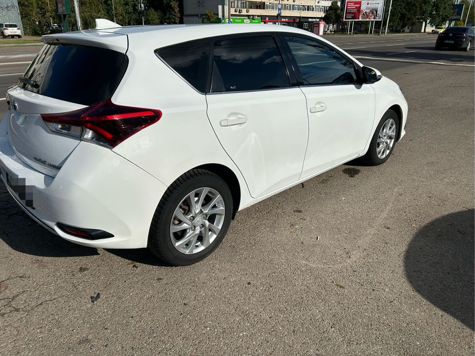 Toyota Auris 2015