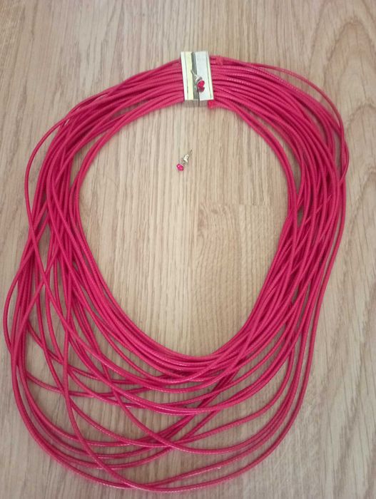 Готови стилни дамски комплекти бижута