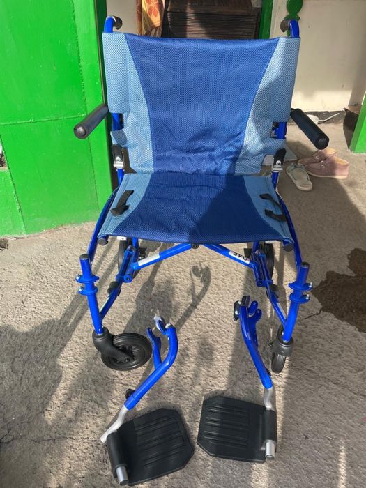 Продам инвалидную коляску