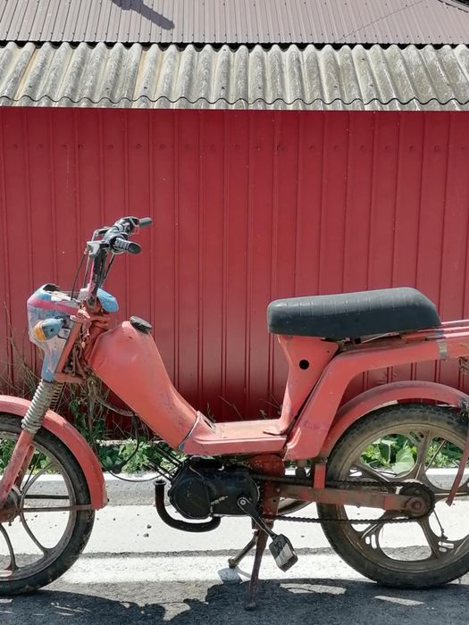 Vând un moped  tomos