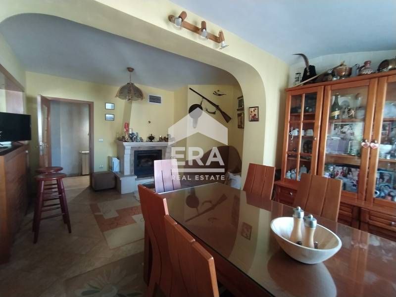 Продава се Многостаен апартамент в Варна, Зимно кино Тракия - 106 кв.м за 1958 €/кв.м - Снимка #1