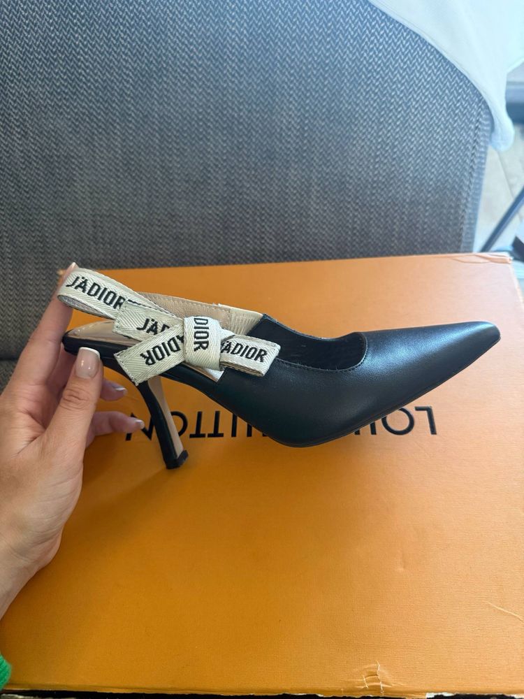 Christian Dior обувки
