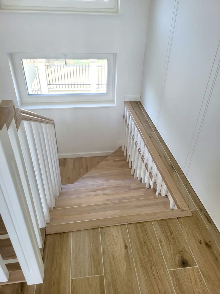 Casă exclusivistă 4 camere si 660 mp teren str. Izvorului 103A Oradea
