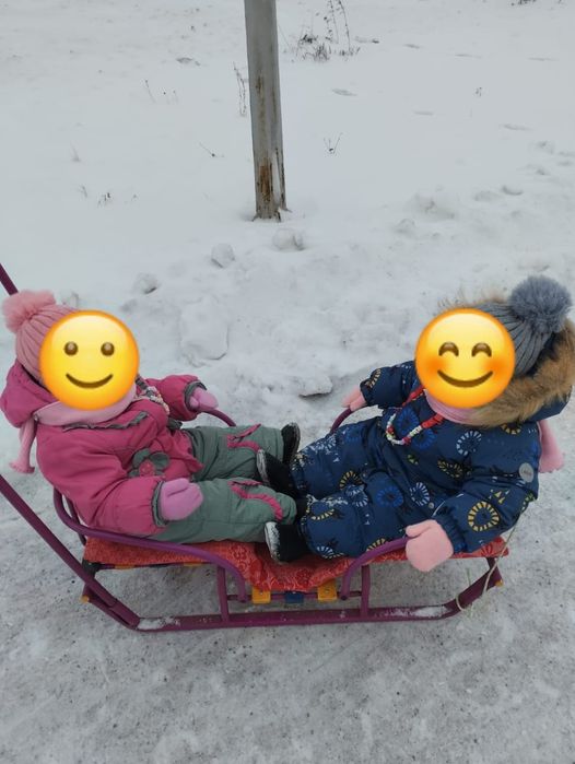 Продам санки для двойни