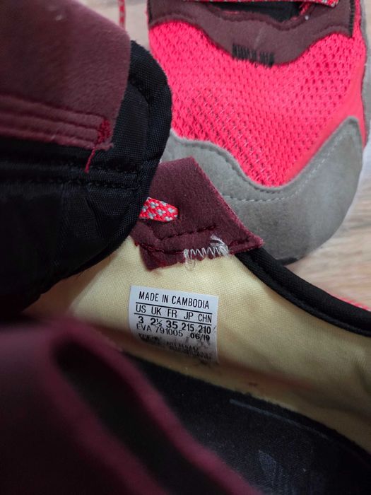 Маратонки за момиче адидас