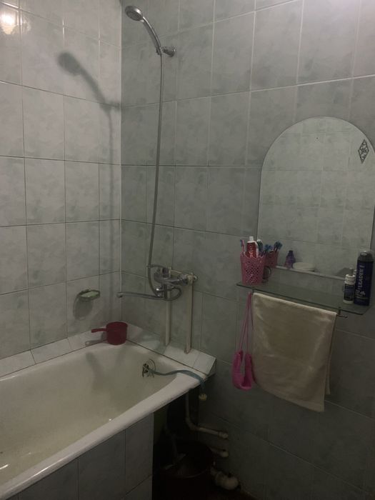 Sergeli stroitelda uy sotiladi 3 honali