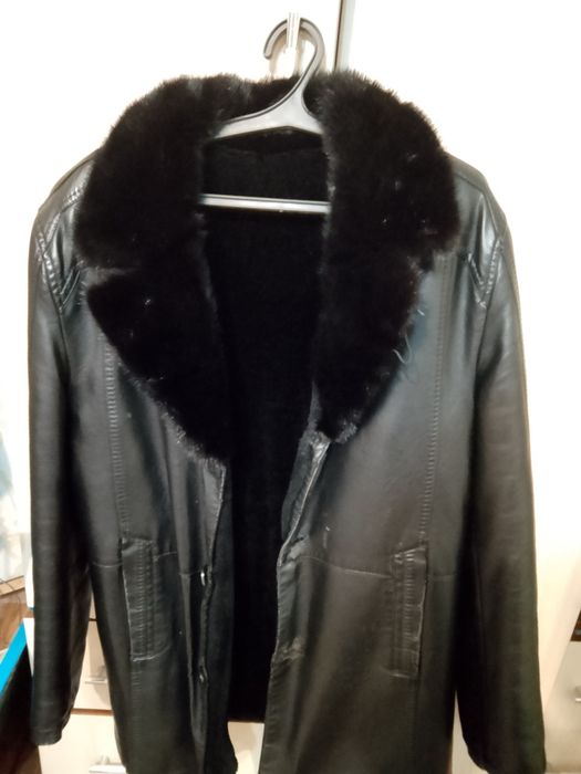 Продам куртку кожанную