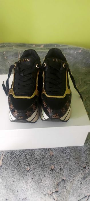 Обувки Guess 37 номер