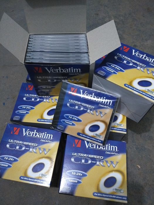 Диски Дискета CD-R, CD-RW, DVD-R, DVD-RW