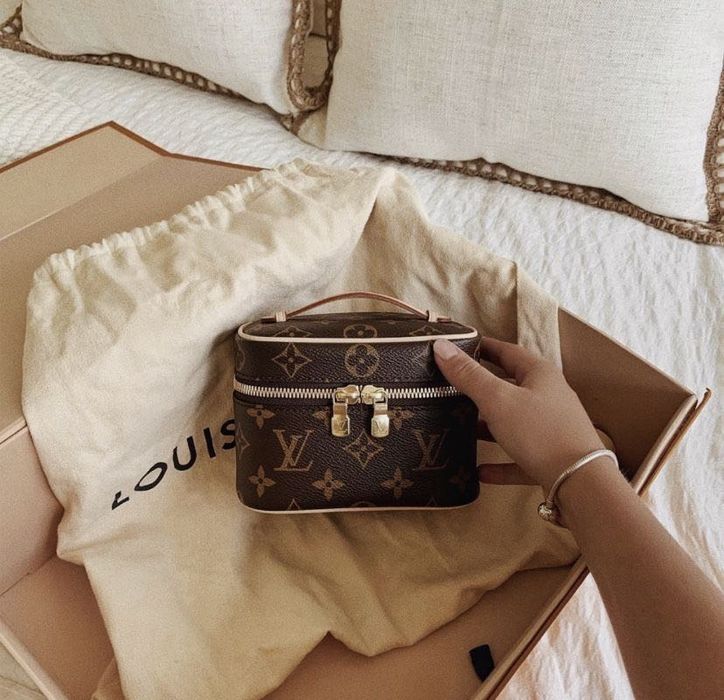 Louis Vuitton клъч