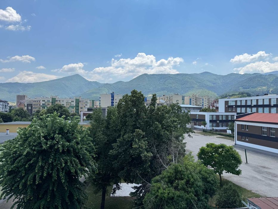 Продава/Под Наем Апартамент