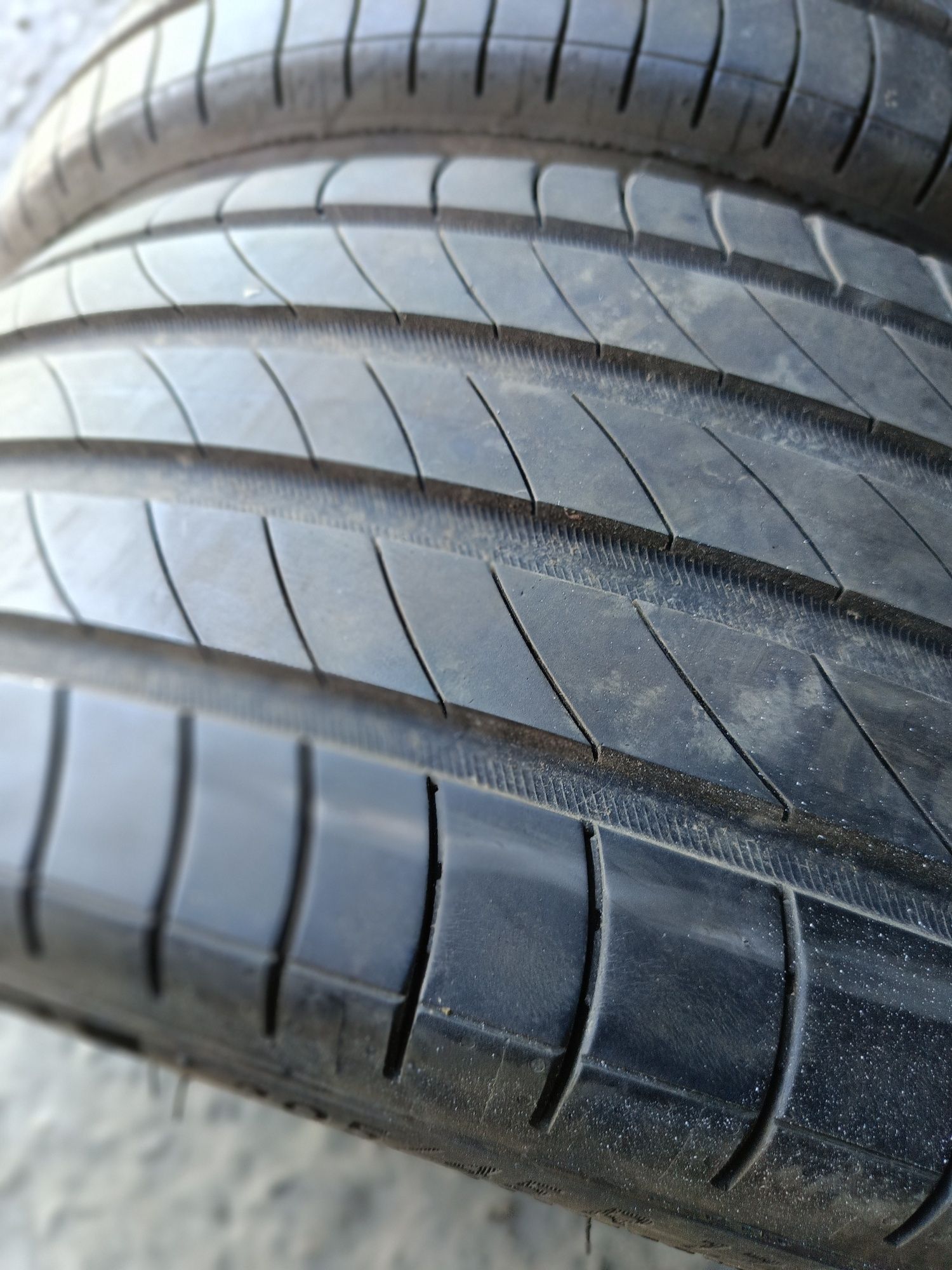 Летни гуми -2021г.-17цола-205/45-1бр.-85лв." MICHELIN"