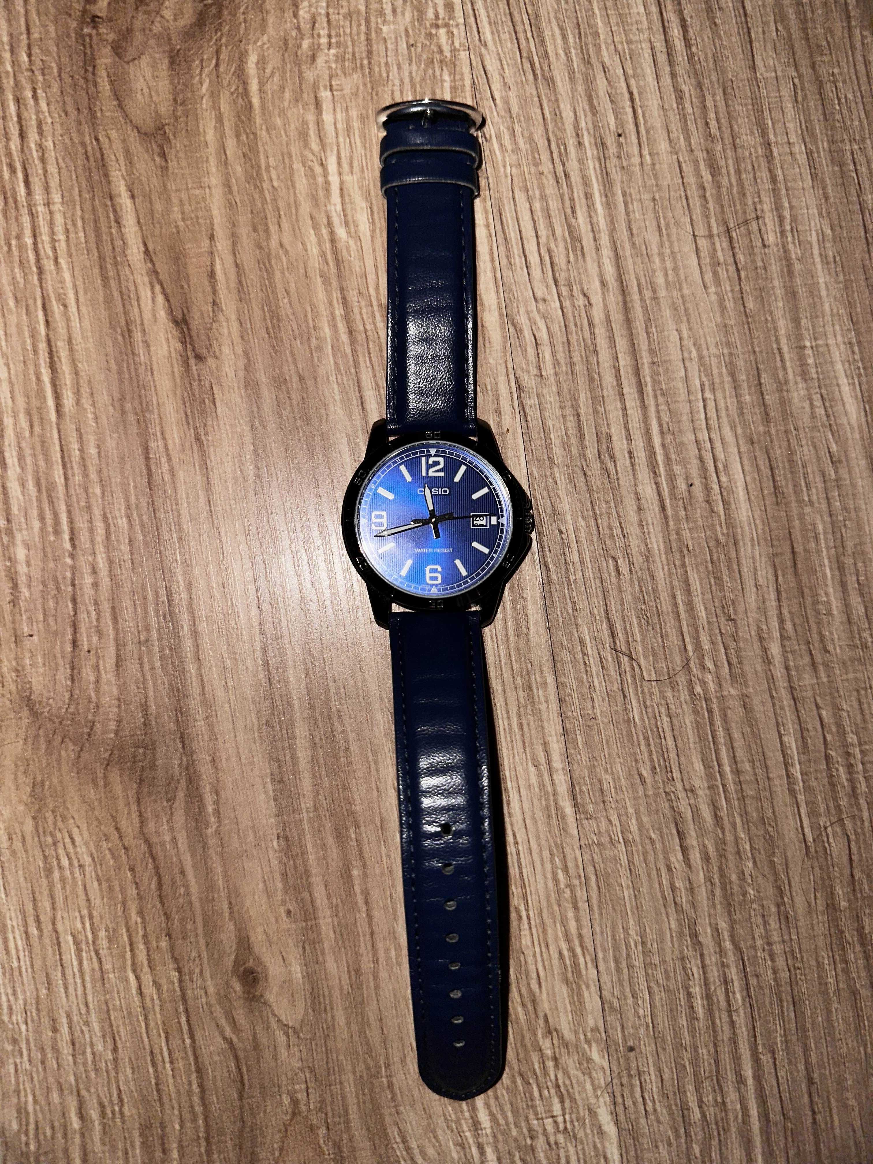 Часовник Casio MTP-V004