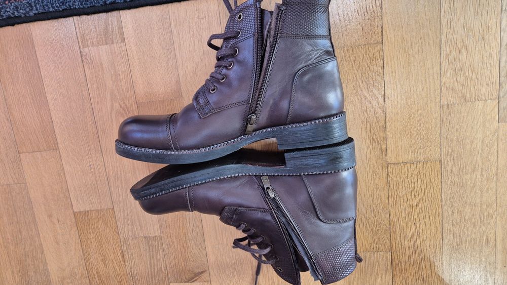 Vând  ghete de iarnă  Goretti, nr.42, piele