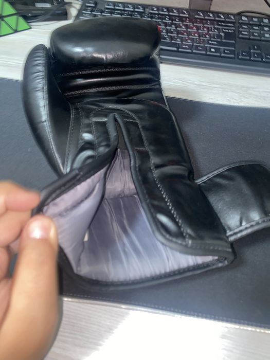 Перчатки босксерские, в хорошем виде