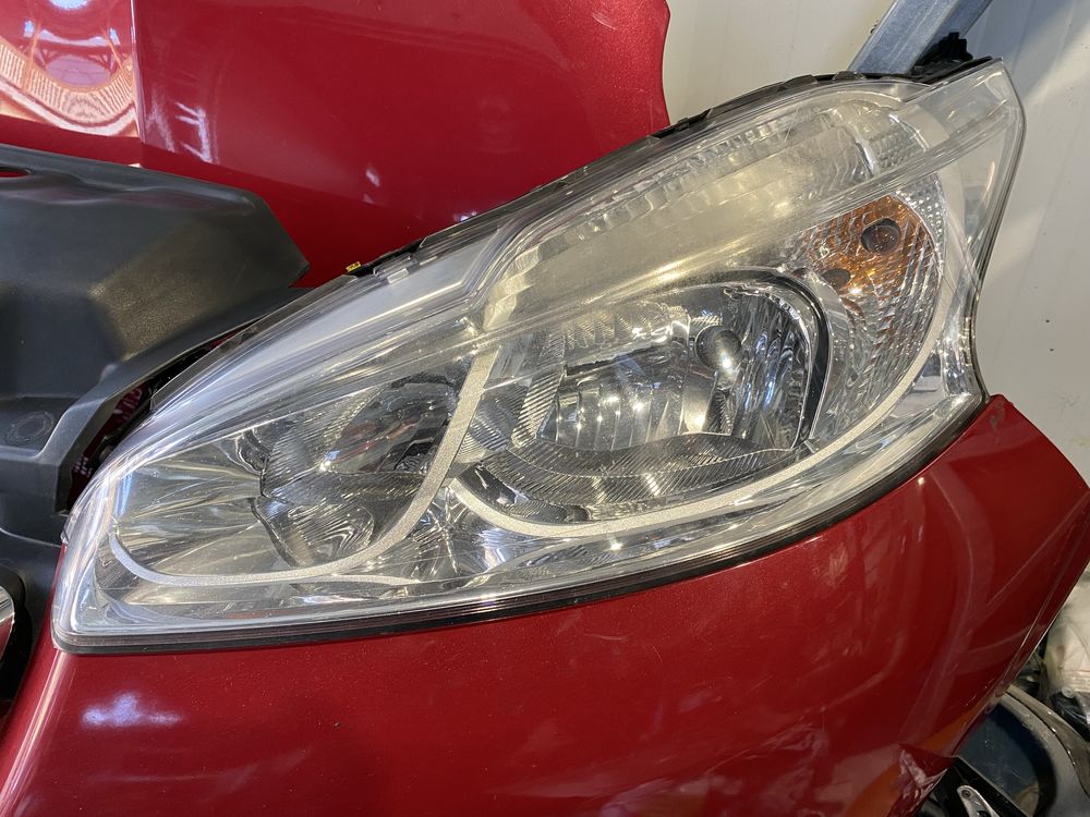 Fata completa Peugeot 208 2014 capota bara far trager radiator