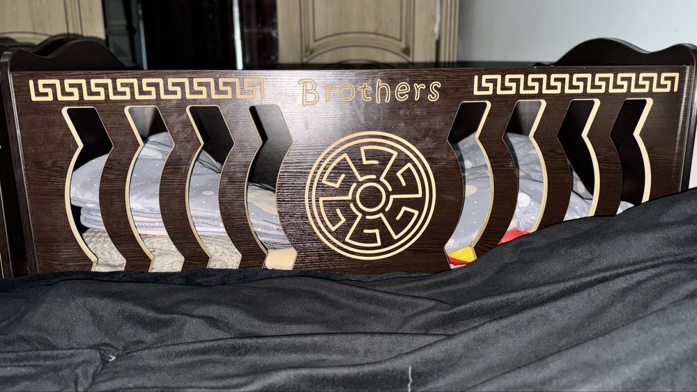 Детская кроватка “Brothers” — стильная, удобная и прочная!