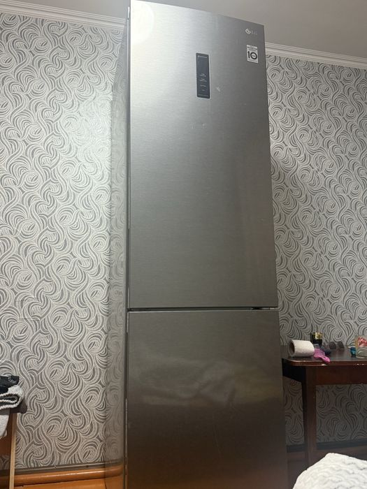 Продам холодильник