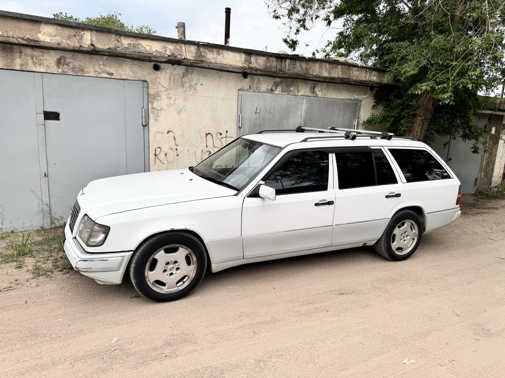 Мерседес E230 w124