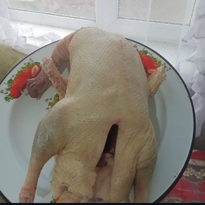 УТКА пекинская 2800тг за ,1 кг