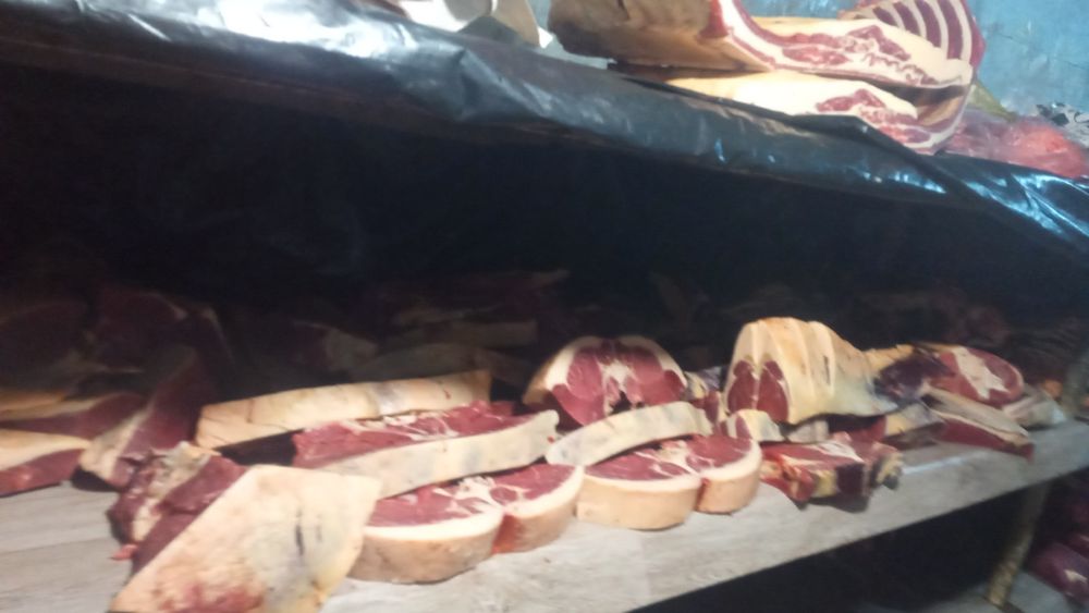 Продается мясо конина пол туши,1/4,целиком