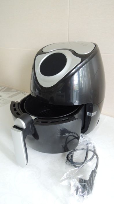 Friteuza - Electric Air Fryer 1300 W (2.6 litri)