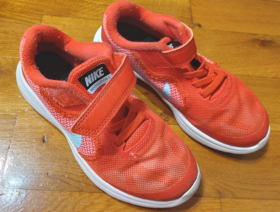 Vând adidași Nike revolution 3, mărime 30
