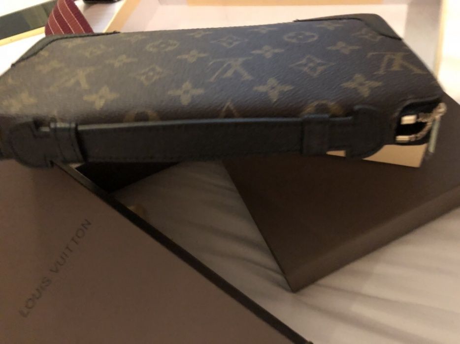 Portofel Louis Vuitton dama/poate fi folosit și pe post de plic