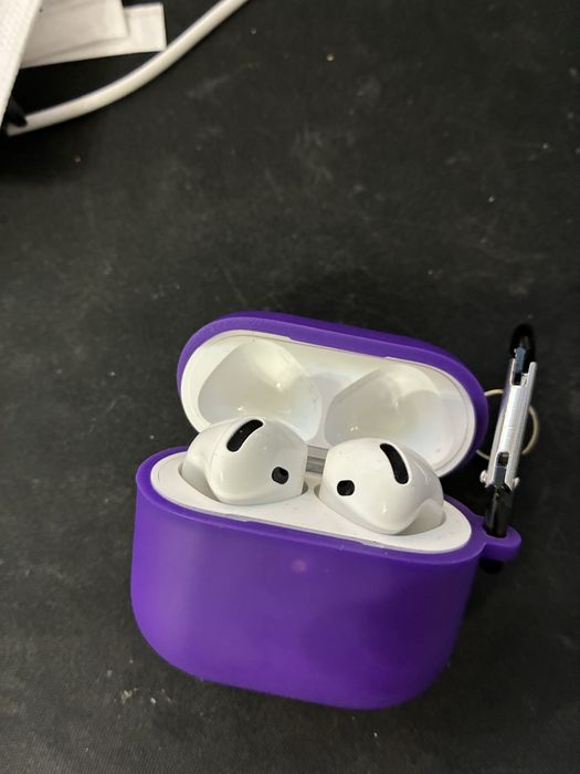 Airpods 4 без шумоподава