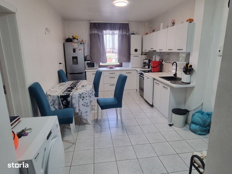 Apartament 2 camere decomandat,et.1,Deva-zona Bd.Bălcescu nou