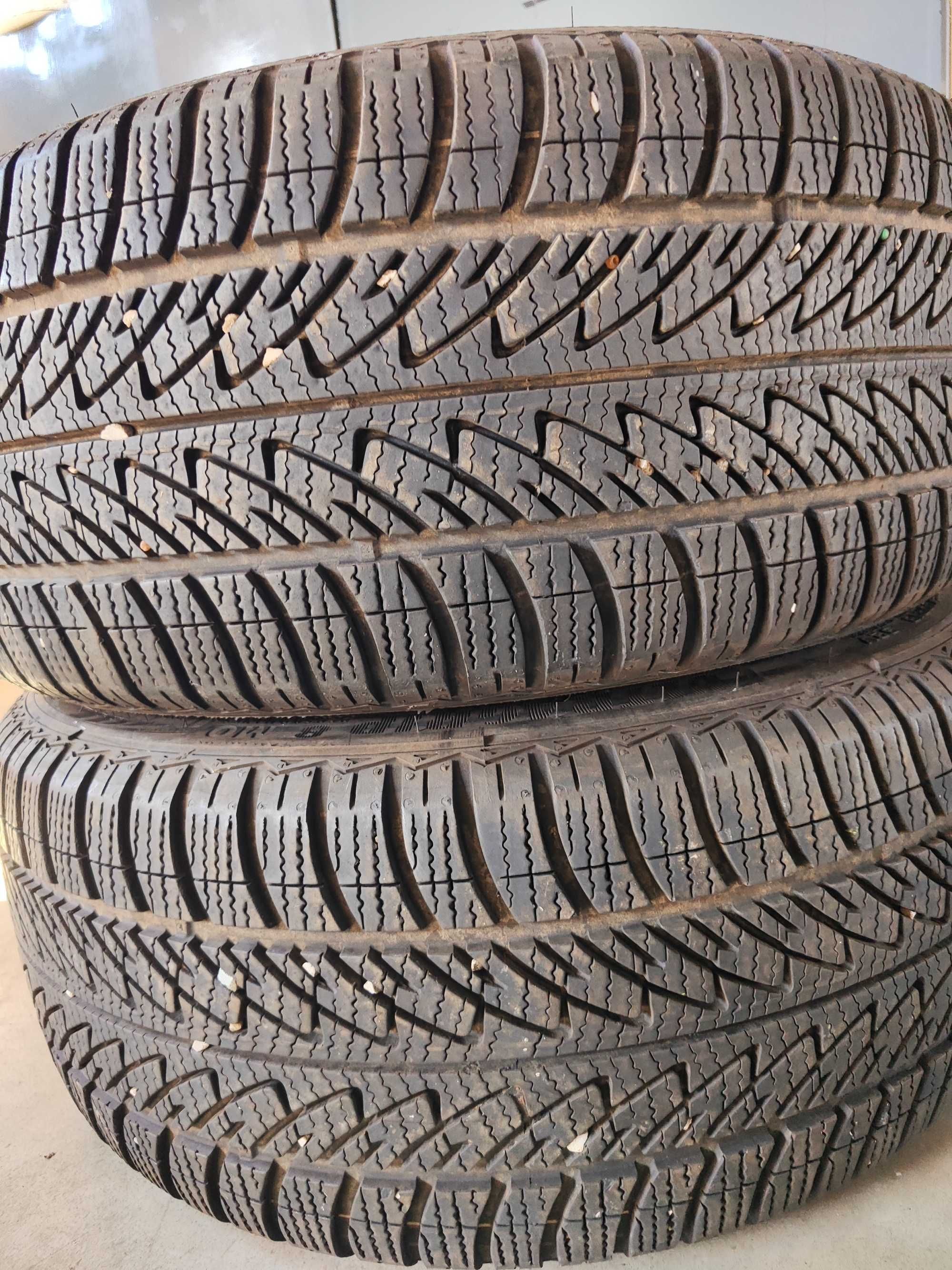 2бр.зимни гуми 225/40/18 Goodyear