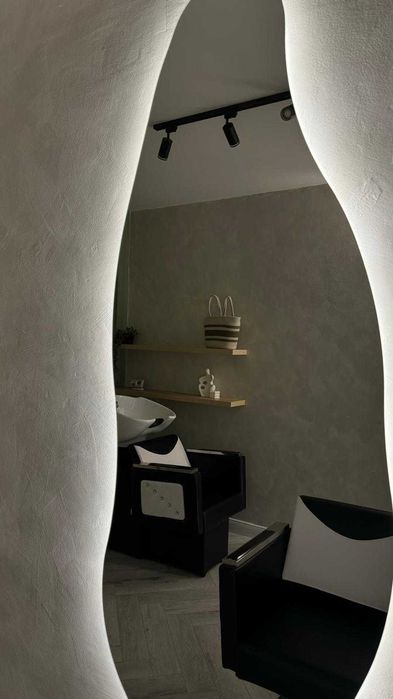 Inchiriez post hair-stylist