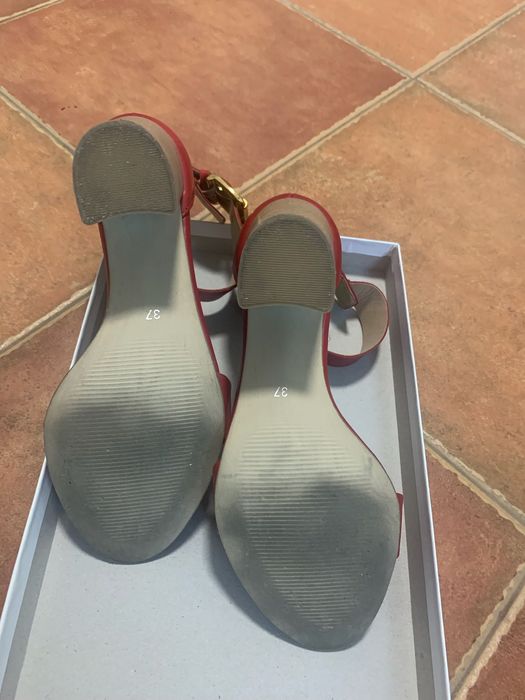 Кожени червени сандали Versace 1969 с масивен ток