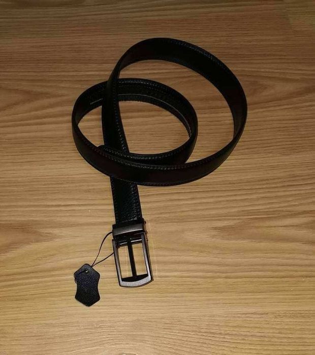 Продавам Чанти и Колани