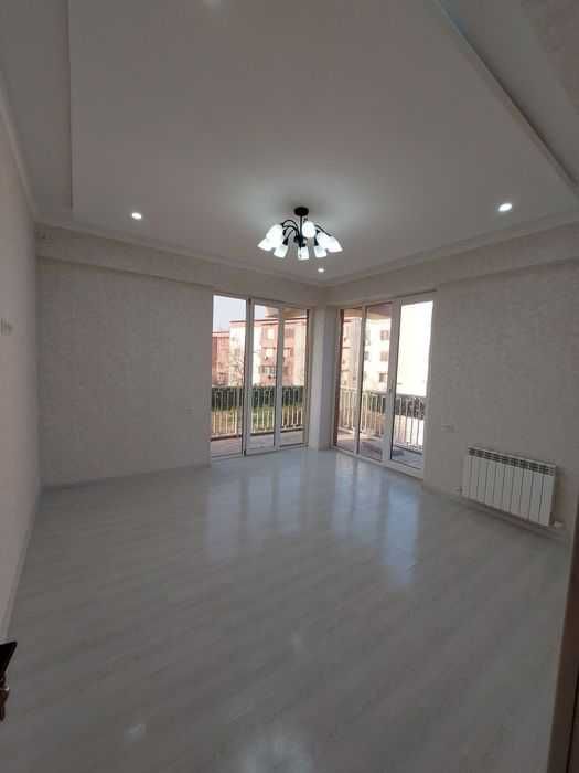 3-комнатная в Xon Saroy Ayvon, Юнусабад-2, метро Шахристан`