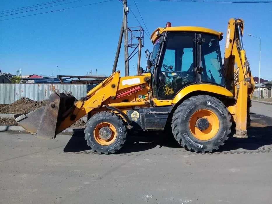 Аренда услуги экскаватор погрузчика 3в1 петушок по часовая аренда 24/7