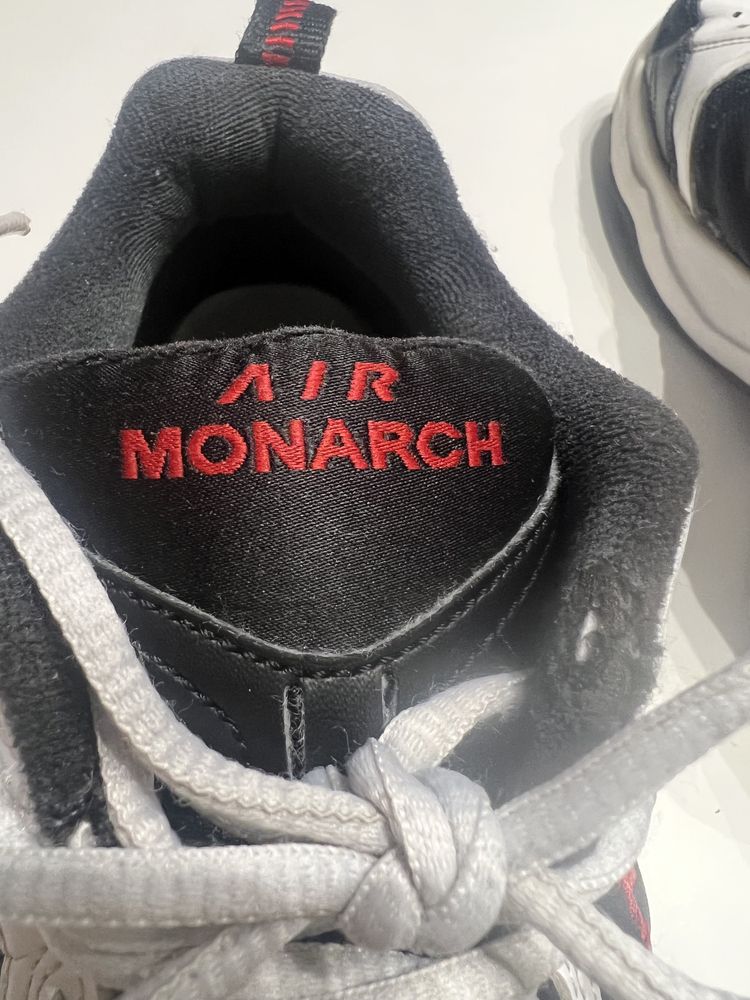 Маратонки Nike Air Monarch