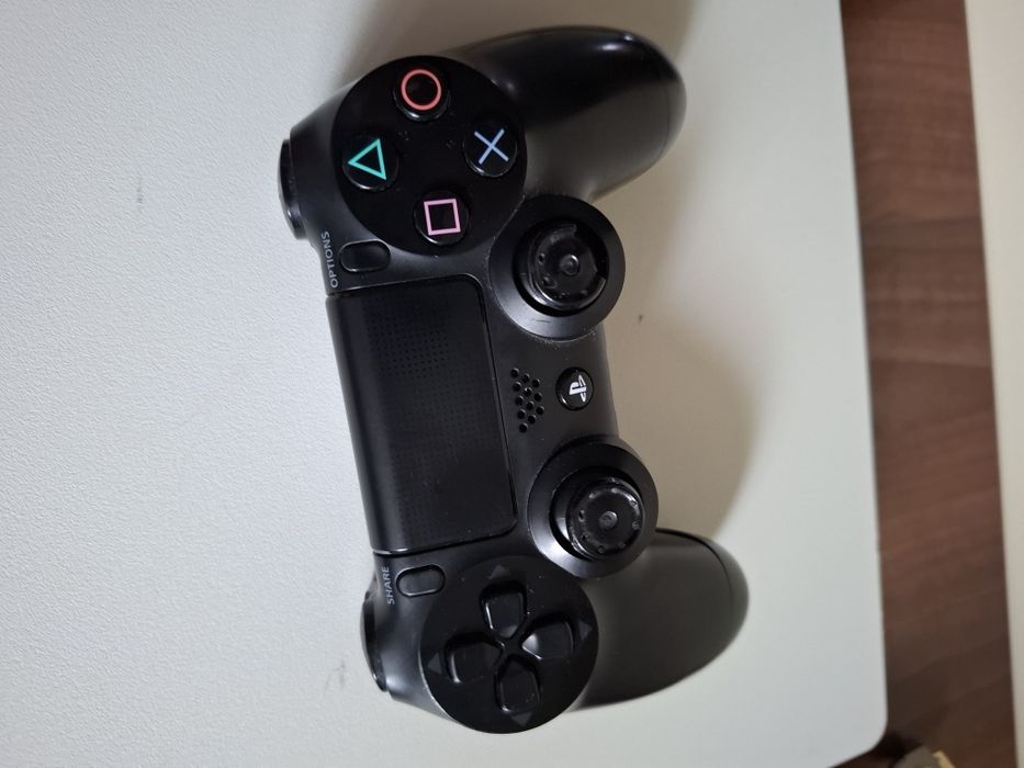 PlayStation 4 Sony Slim 500GB model CUH-2216A
